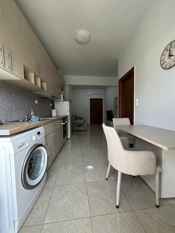Ferienwohnung Καλαισθητο Διαμερισμα Διπλα Στο Μετρο Athen Exterior foto