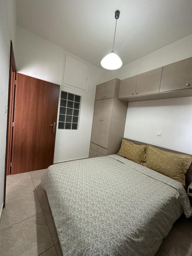 Ferienwohnung Καλαισθητο Διαμερισμα Διπλα Στο Μετρο Athen Exterior foto