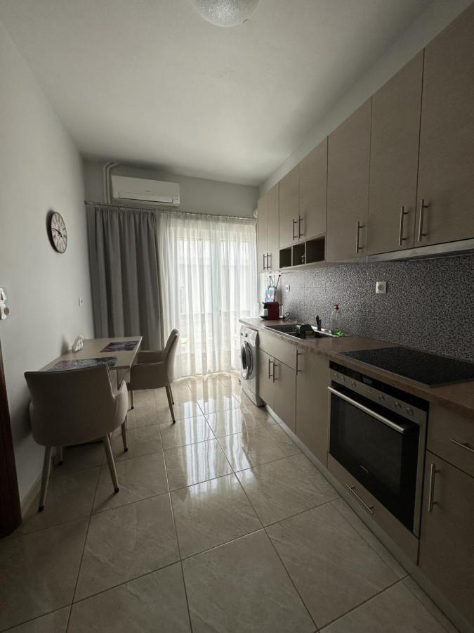 Ferienwohnung Καλαισθητο Διαμερισμα Διπλα Στο Μετρο Athen Exterior foto