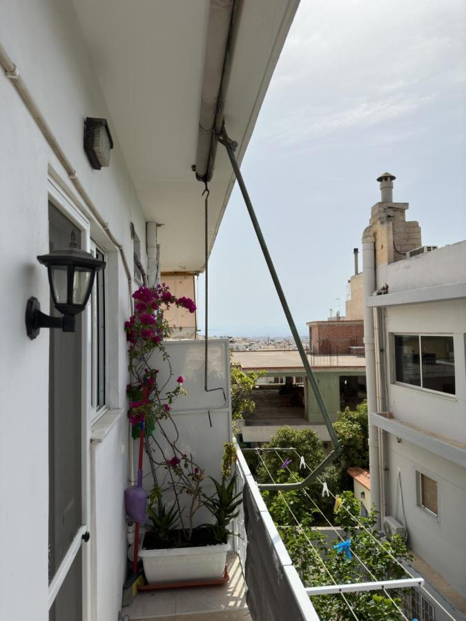 Ferienwohnung Καλαισθητο Διαμερισμα Διπλα Στο Μετρο Athen Exterior foto